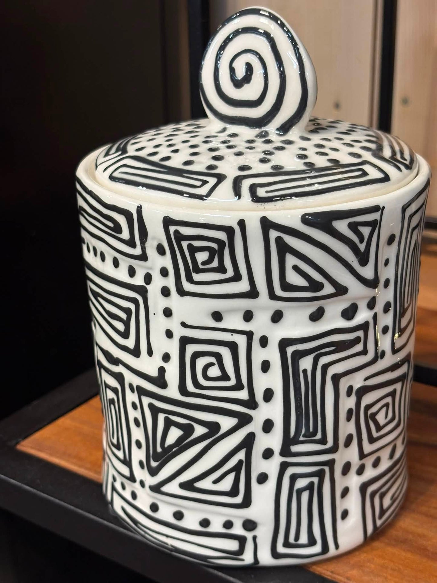 Pojemnik Dekoracyjny Ceramiczny 18cm